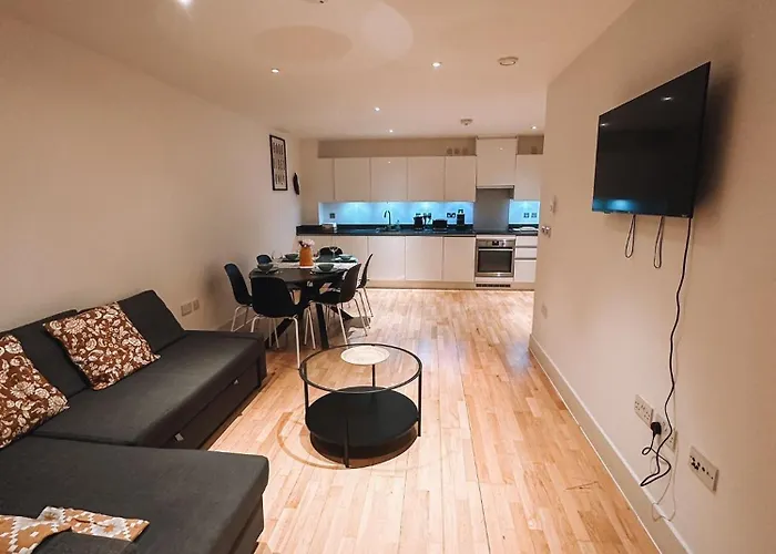 Modern And Spacious 2 Bedroom Flat In Streatham