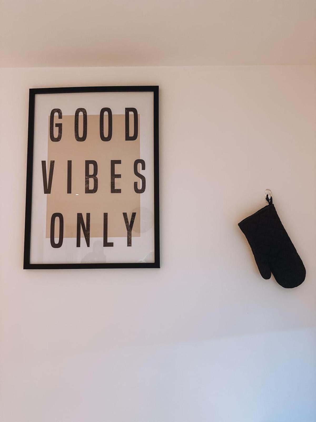 Modern And Spacious 2 Bedroom Flat In Streatham