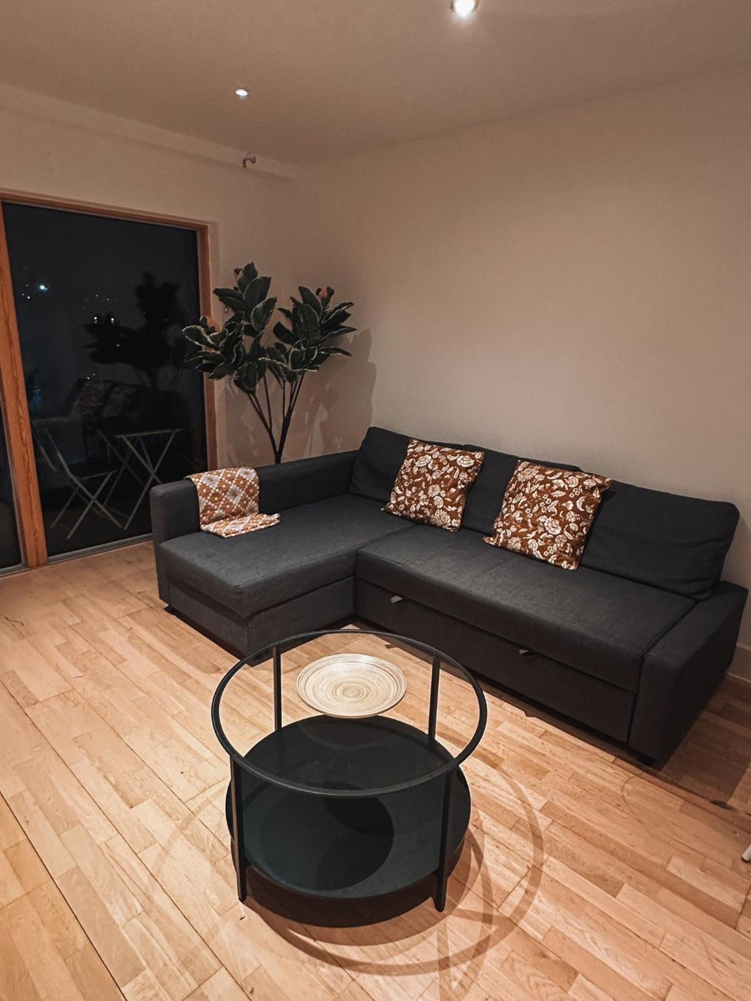 Apartment Modern And Spacious 2 Bedroom Flat In Streatham London